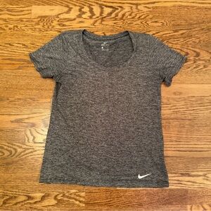 Nike dri fit charcoal gray scoop neck short sleeve active Tshirt Small